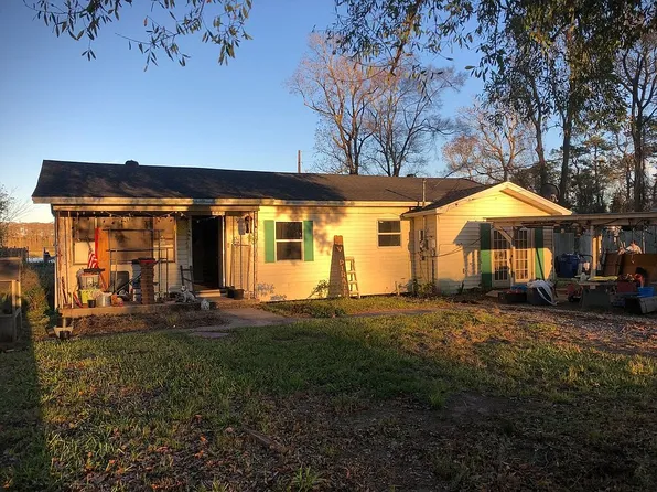 240 Robin Dr, Vidor, TX 77662