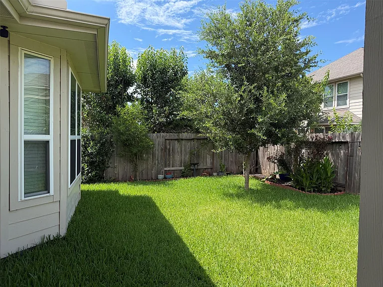 24930 Diamond Ranch Dr — Photo 19