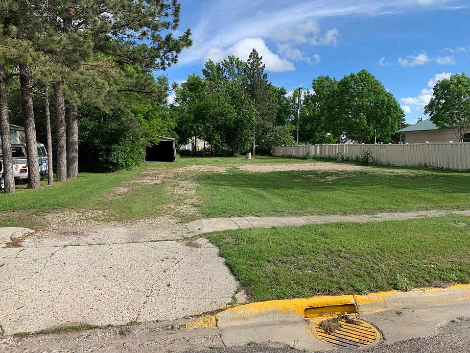 110 1st Ave SE, Rolla, ND 58367 MLS 11086545 Zillow