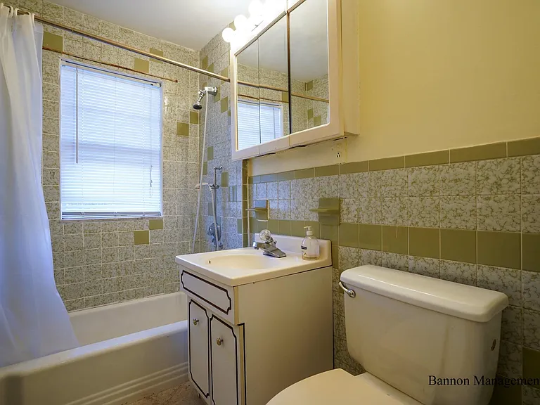 81 Beechcroft St #1 — Photo 8