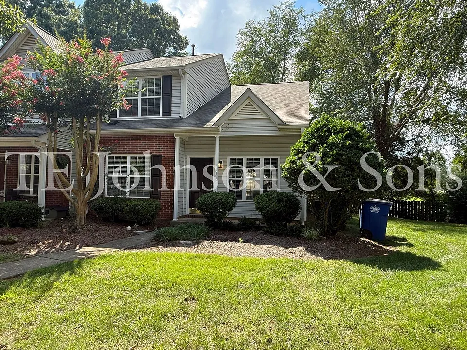 3355 Kensington Pl #504