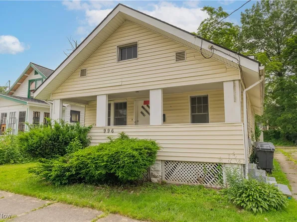 996 Peerless Ave, Akron, OH 44320