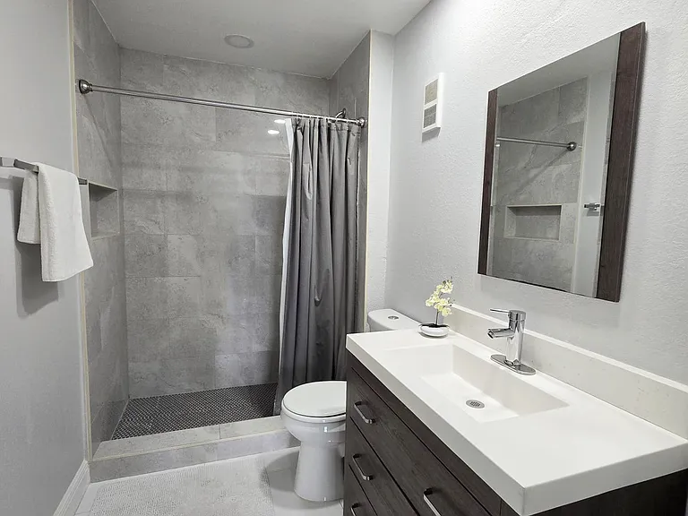 7230 Westpointe Blvd — Photo 12