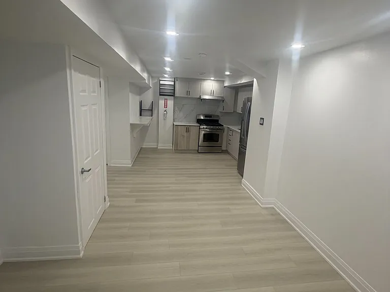 76 Pembry Dr #BASEMENT — Photo 2
