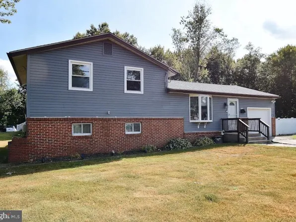 100 Cambridge Ave, Marlton, NJ 08053