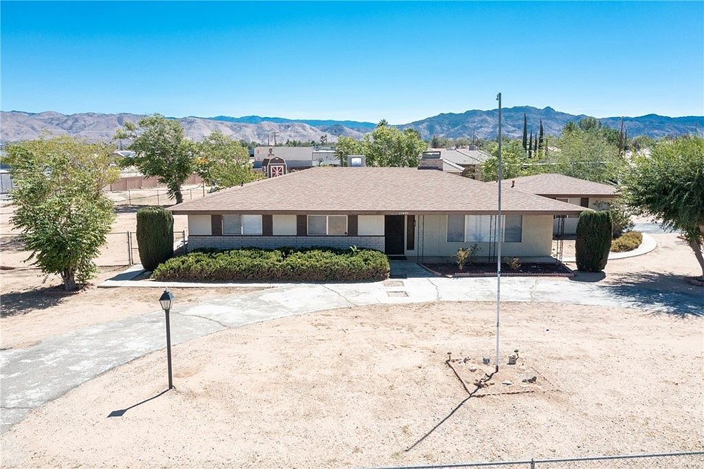 17449 Danbury Ave, Hesperia, CA 92345 Zillow