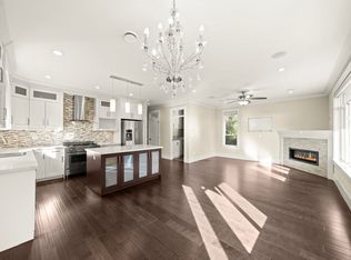 7028 Broadway, Burnaby, BC V5A 1R8