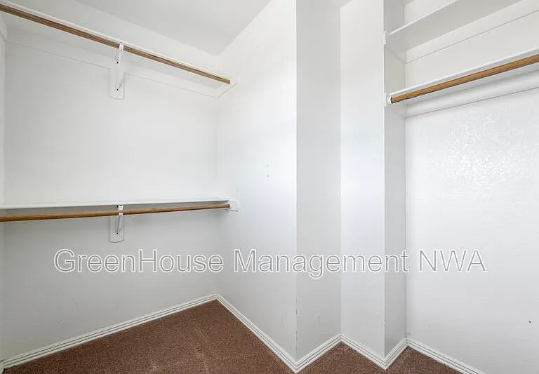 820 Baker St NW — Photo 14