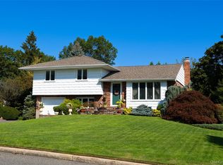 48 Roxbury Drive, Commack, NY