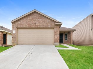 2044 Oakwood Forest Dr, Bryan, TX 77803