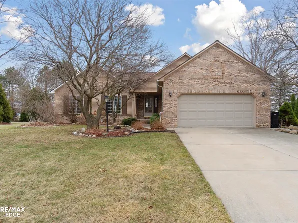 2253 Valley Vista Dr, Davison, MI 48423