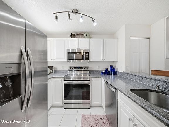 5th image of 526 Seaport Blvd #T173