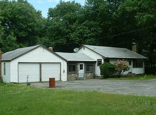 195 Weaver Hill Rd, West Greenwich, RI 02817