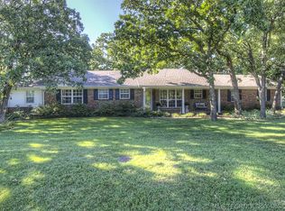 216 E 116th Ct, Jenks, OK 74037