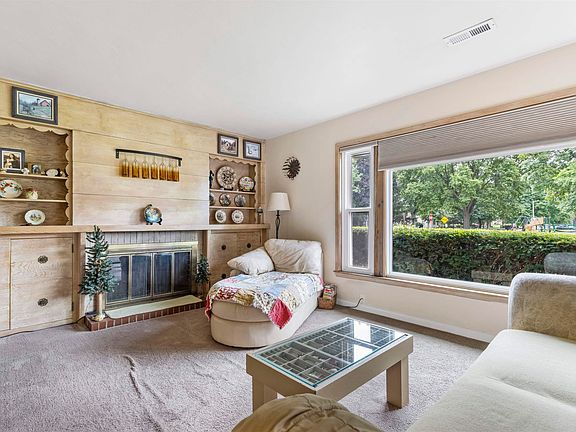 4th image of 1401 River Bluff Blvd