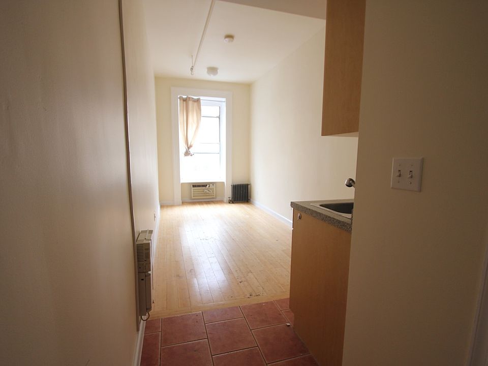 1st image of 139 W 14th St APT 5H