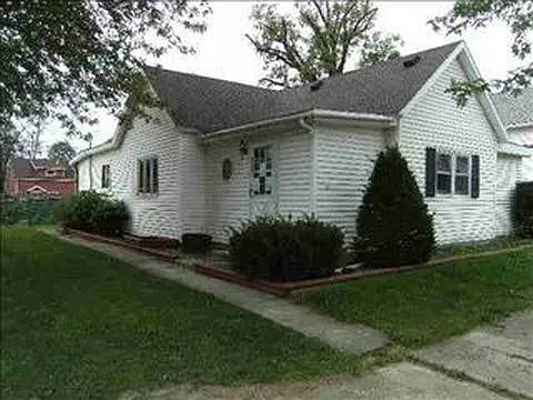 521 W Franklin St — Photo 1