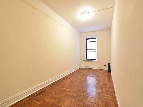5th image of 56 Bennett Ave #1E