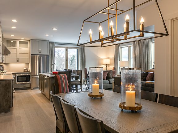 The images that follow are high-end design and furnishing examples from exsiting SFV townhomes.