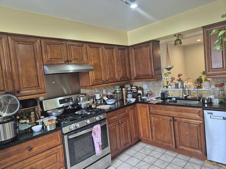 21 Park St #4 — Photo 12