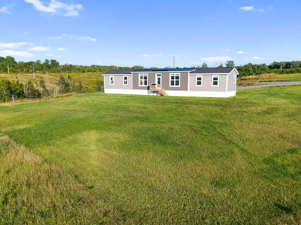 3732 Highway 7, Ashdale, NS B2G 2L3