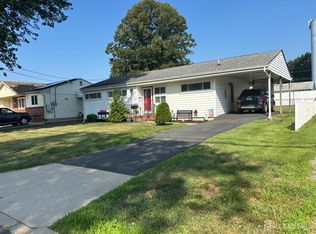 66 Princeton Rd, Parlin, NJ 08859