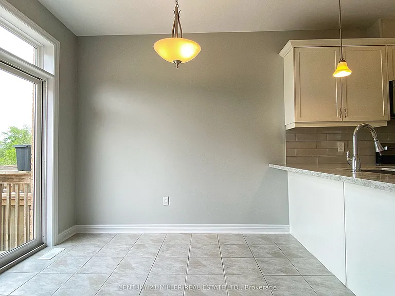 67 Summerberry Way — Photo 12