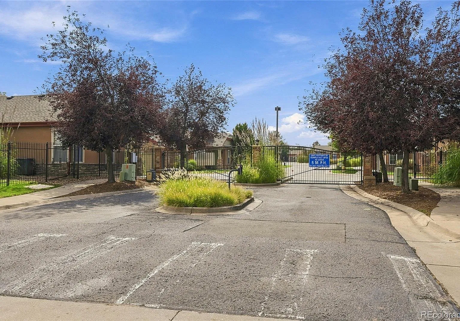 2 bed, 1058 sqft, $2,100 — Photo 2