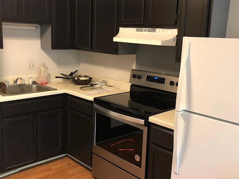 1724 Donlee Dr — Photo 1