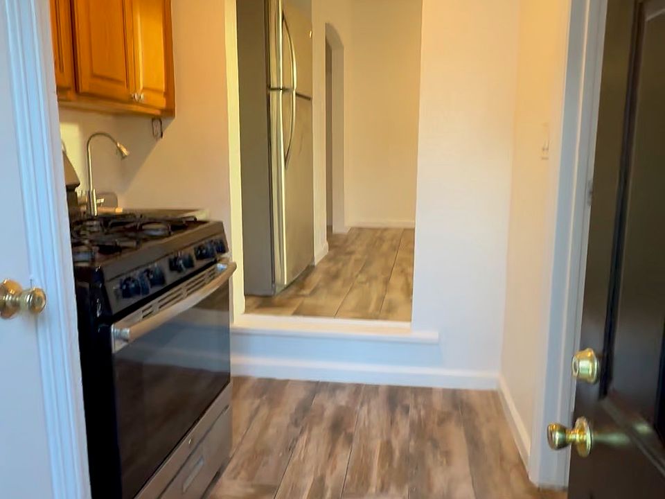 1st image of 1009 Empire Ave #B
