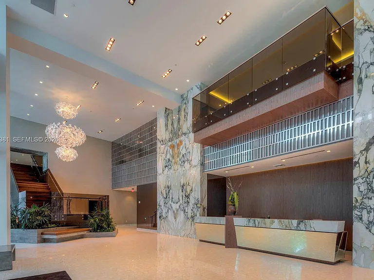 2020 N Bayshore Dr #1908 — Photo 31