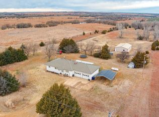 6376 W Watkins Rd, Salina, KS 67401