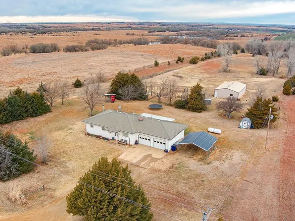 6376 W Watkins Rd, Salina, KS 67401