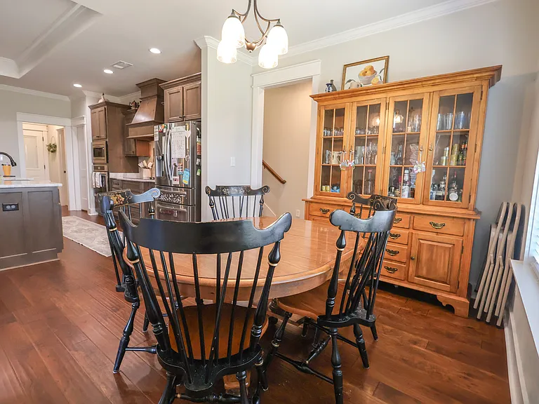 410 Stonegate Trl — Photo 9