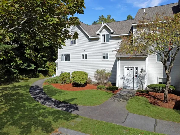 100 Merrimack Ave APT 50, Dracut, MA 01826