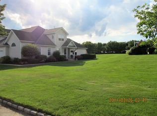 167 Adele Ct, Riverhead, NY 11901