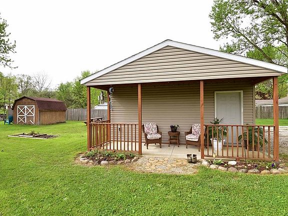 5th image of 2120 Samuel Dr