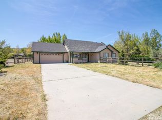 23940 Coral Springs Ln, Tehachapi, CA 93561