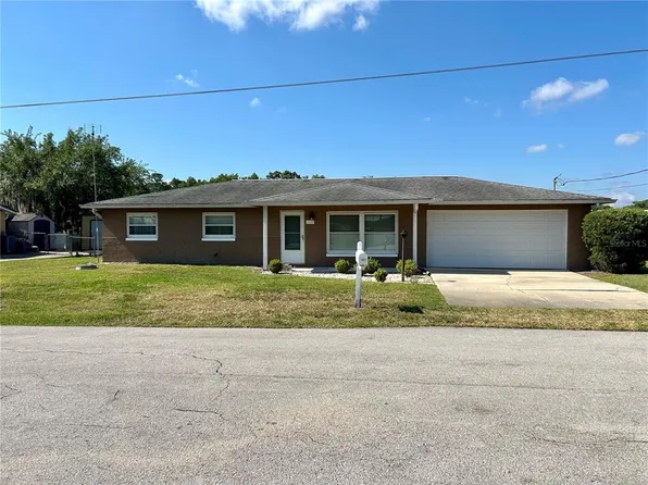 1607 Paradise Ln, Astor, FL 32102
