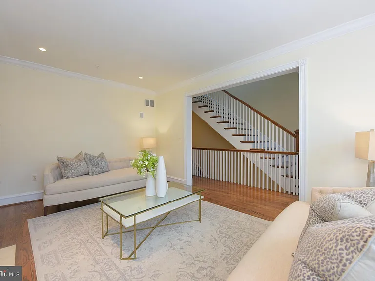 720 Potomac St — Photo 18