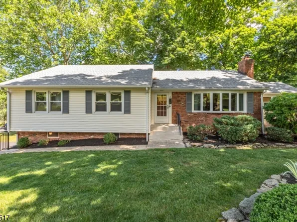 6 Deerfield Rd, New Providence Boro, NJ 07974