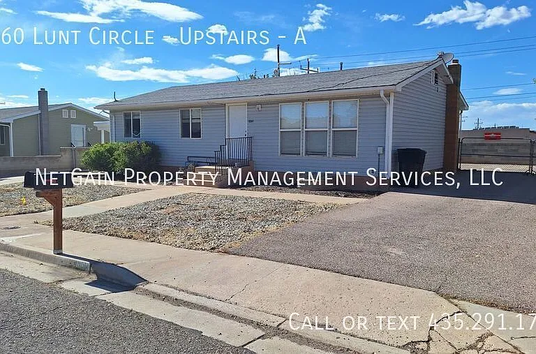 1060 Lunt Cir #A — Photo 2