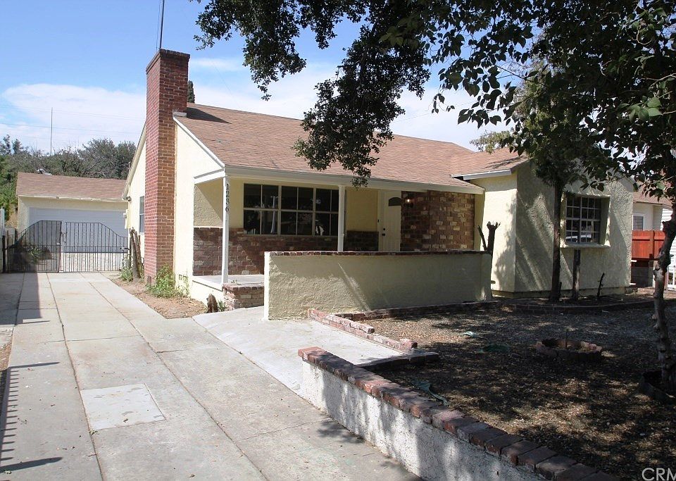 1st image of 1236 W 25th St