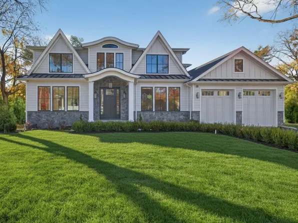 150 Milburn Lane, East Hills, NY 11577