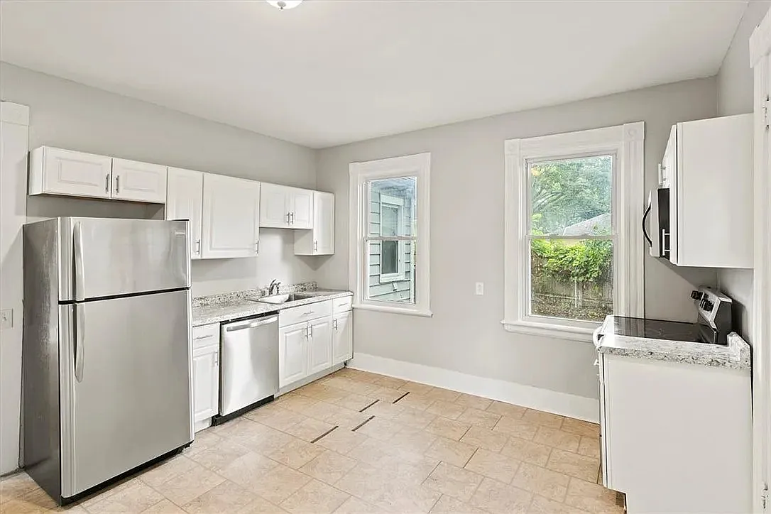 165 Thurston Rd — Photo 1
