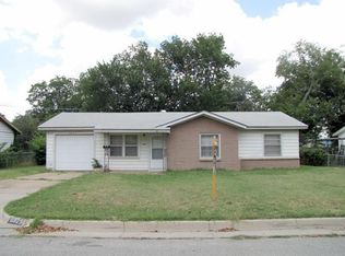 5325 Ira St, Haltom City, TX 76117