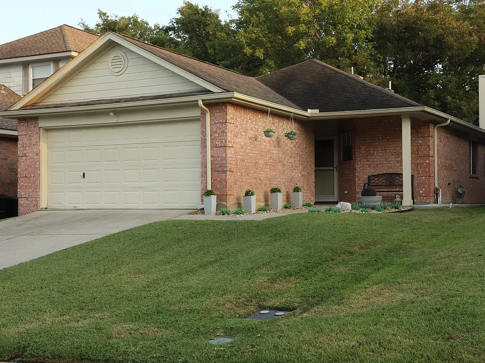 117 Harbour Town Cir