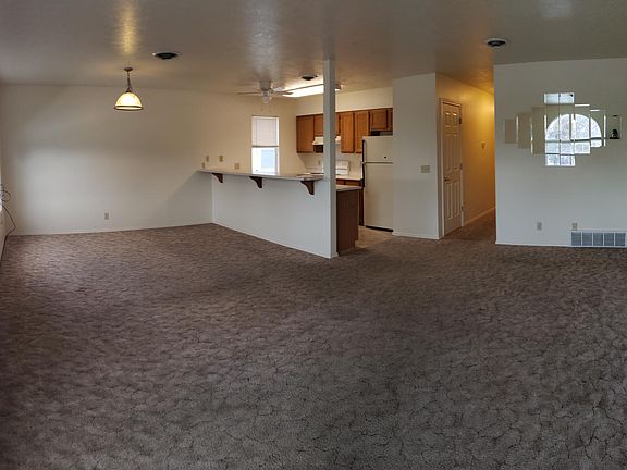 2nd image of 682 Quincy St APT C