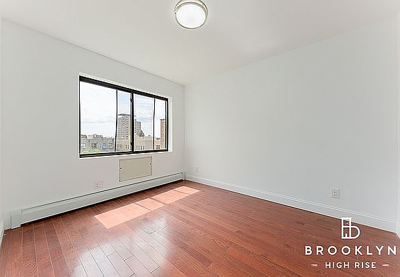5th image of 2120 Daly Ave #4E