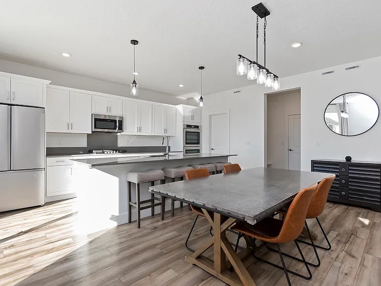 775 Knowledge St — Photo 3